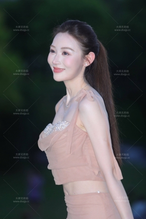 甜美敏敏的大白腿【套图+视频】