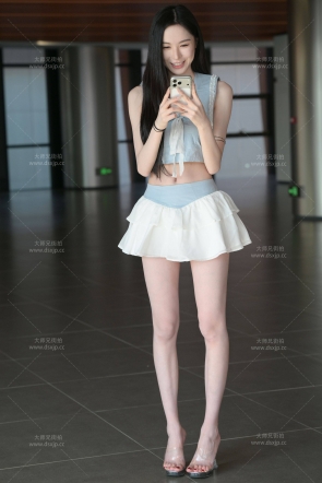 北京车展绝美大长腿弯弯