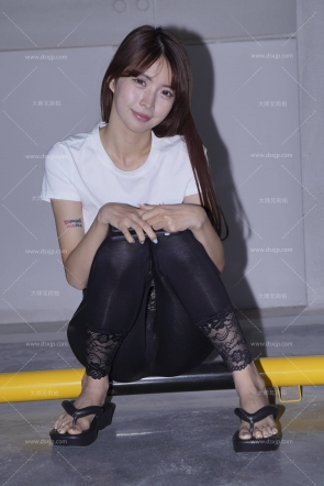 蕾丝的魅力女孩【套图】