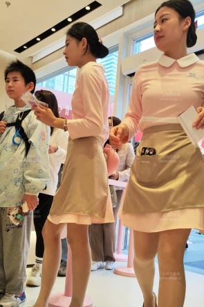 4K好利来气质肉丝小姐姐4分钟