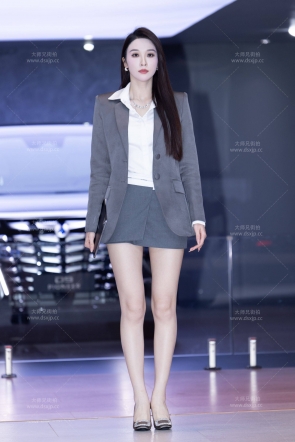 网红美腿车模凌云baby上海车展终极珍藏版