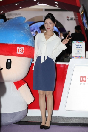 肉丝案场客服小姐姐