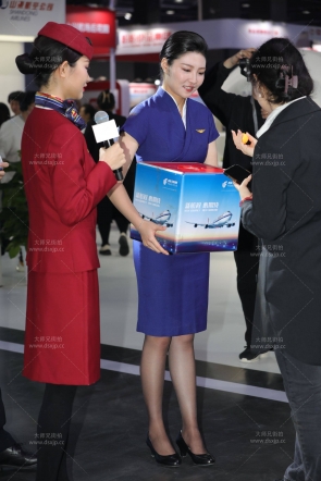 国航的丝袜空姐