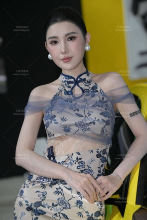 气质旗袍小露娜