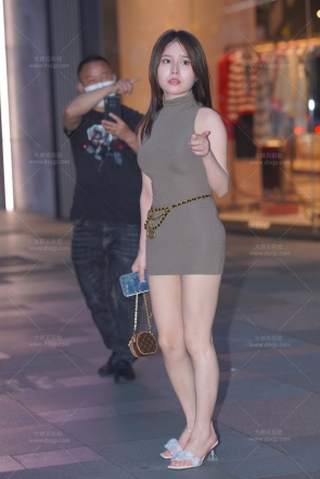 极品包臀裙美女【181P/266m】