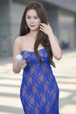 蓝裙美女小思佳