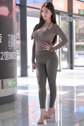 可可绿色瑜伽裤