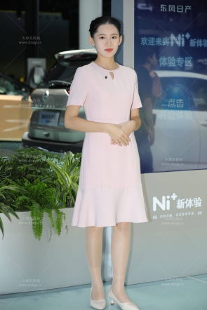 肉丝礼仪前台