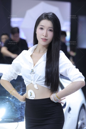 深圳改装车展的制服OL姐妹花【套图+视频】